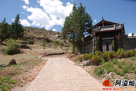 丽江束河半境客栈