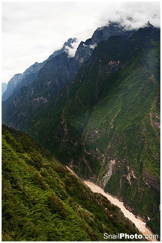 虎跳峡