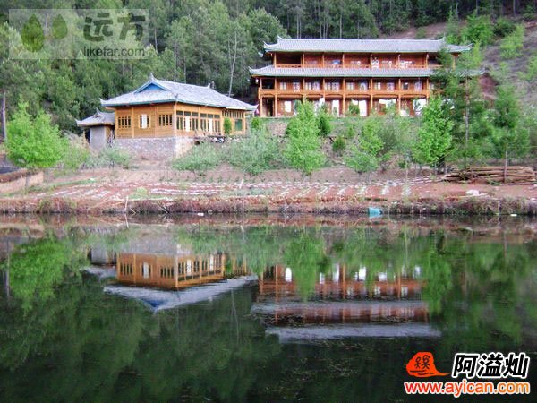泸沽湖枫月荭日客栈