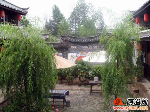 束河一束麦客栈