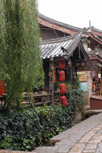 束河乡村天空