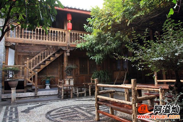 丽江昔街名府客栈