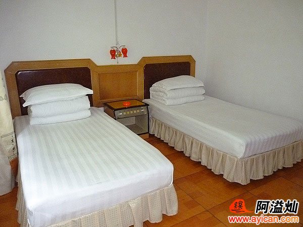 张家界叮叮客栈