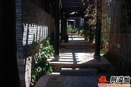 丽江束河半境客栈