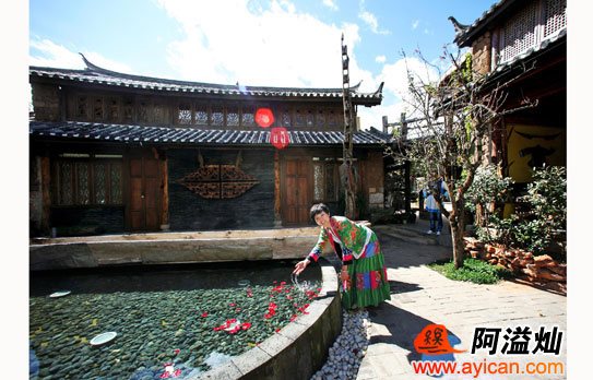 丽江束河情人结客栈