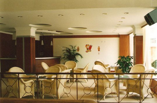 建水兴富酒店